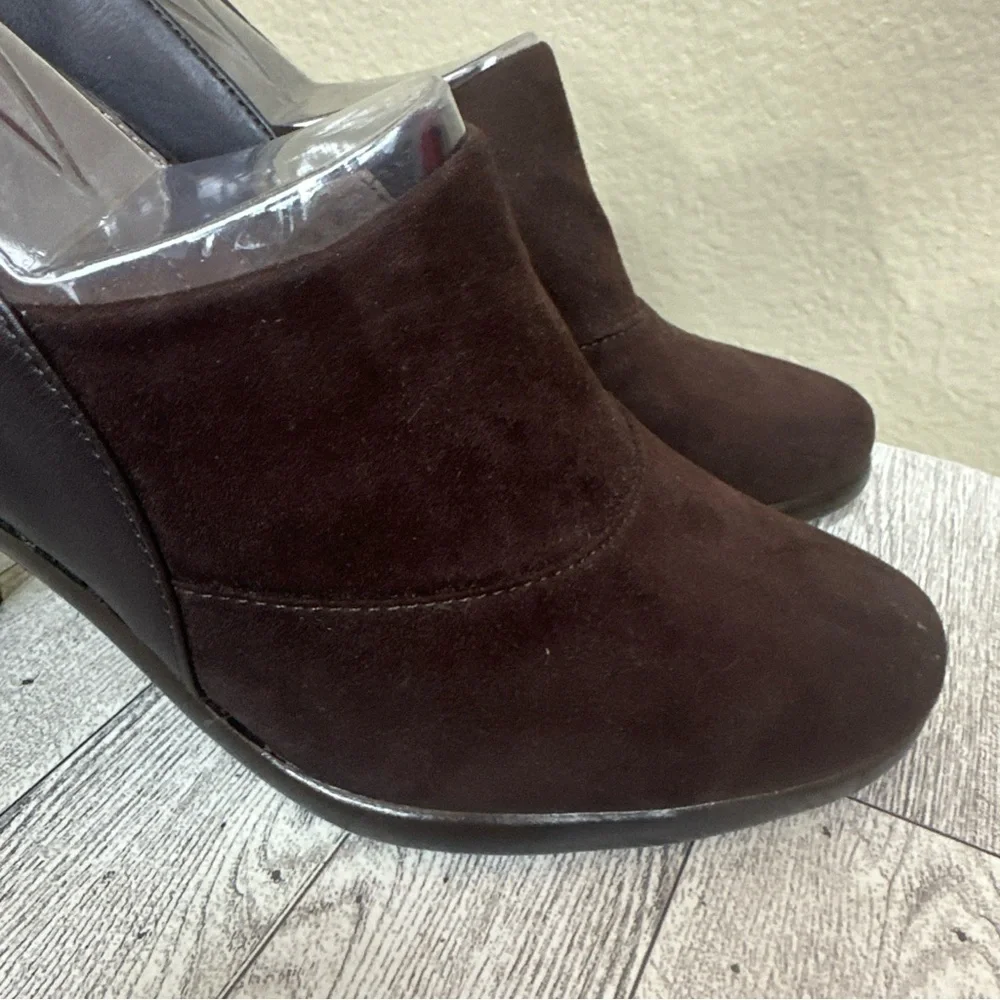 Aerosoles Faux Suede Leather Congress Pumps Womens 9 Brown Bootie Heelrest 3” - Picture 2 of 10